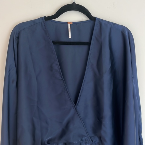 Free People Cropped Surplice Midnight Vibes Top size XS - Picture 3 of 7